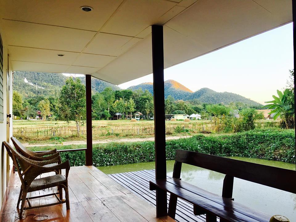 Slow Life Coffee Bar And Hostel Pai Bagian luar foto
